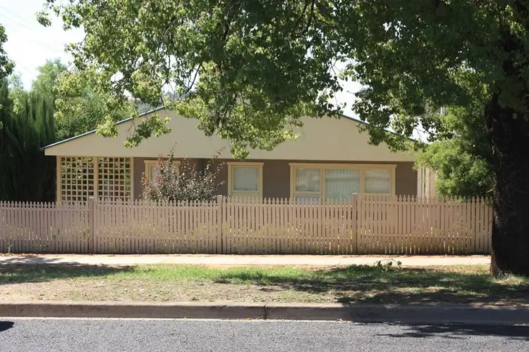 89 Allanan Street, Young NSW 2594