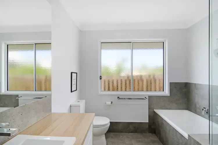 Sixth view of Homely house listing, 2/3 Element Street, Elanora QLD 4221