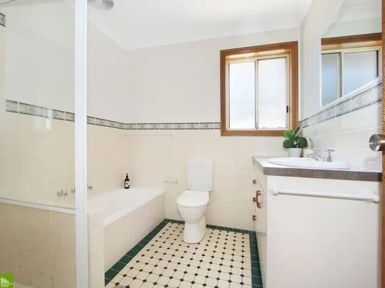 Sixth view of Homely villa listing, 2/11 Dempster Street, West Wollongong NSW 2500