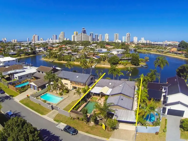 18 Maureen Court, Broadbeach Waters QLD 4218
