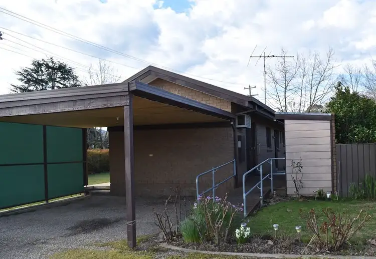Sixth view of Homely house listing, Unit 1 92 Standish Street, Myrtleford VIC 3737