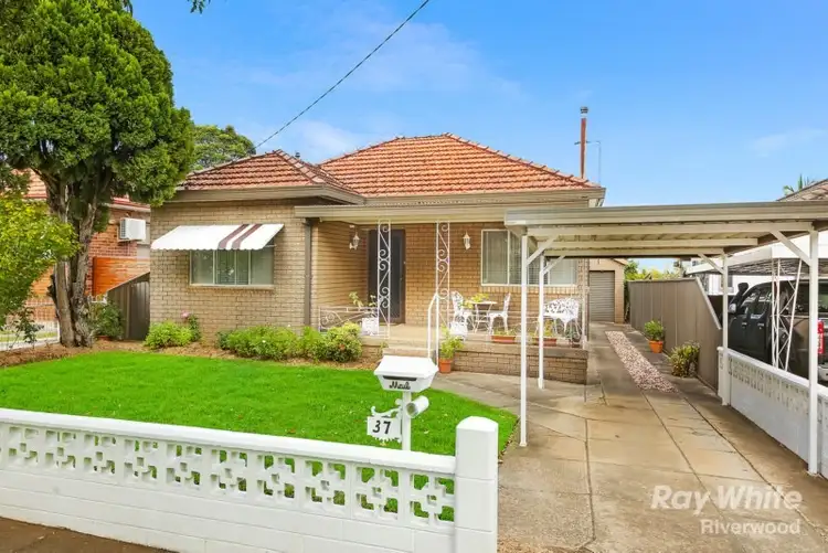 37 Carlton Parade, Punchbowl NSW 2196