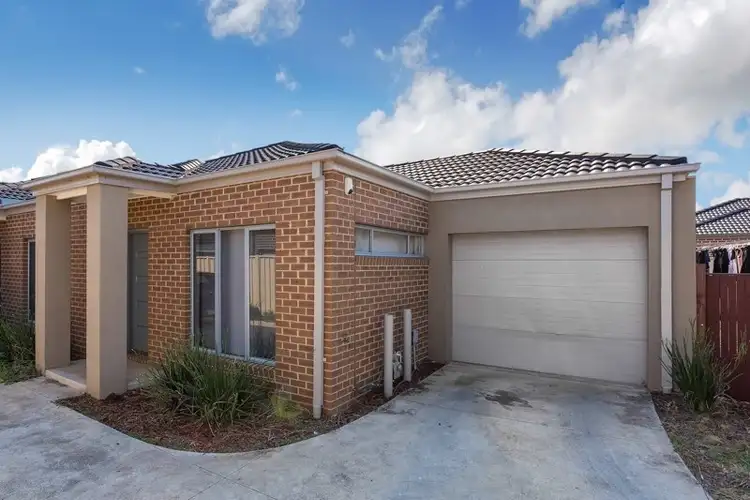 2/7 Fishburn Grove, Melton West VIC 3337