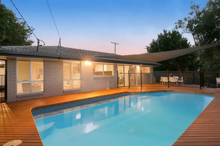 3 Hamel Road, Holland Park West QLD 4121