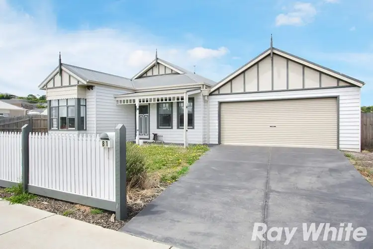 81 Cook Street, Drouin VIC 3818