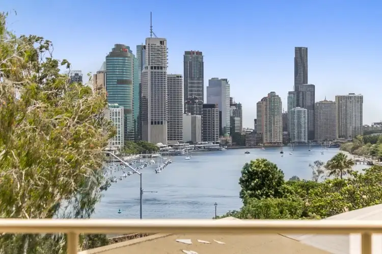 Main view of Homely unit listing, 11/152 River Terrace, Kangaroo Point QLD 4169