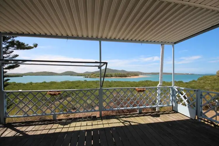 17 Hackett, Campwin Beach QLD 4737