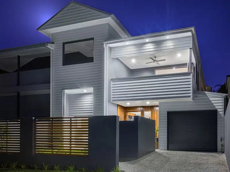 Main view of Homely townhouse listing, 2/27 Hunter Street, Wooloowin QLD 4030