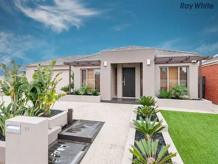 61 Cambridge Crescent, Taylors Lakes VIC 3038