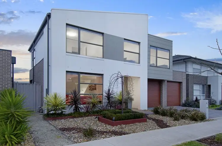34 Dresden Drive, Waterways VIC 3195