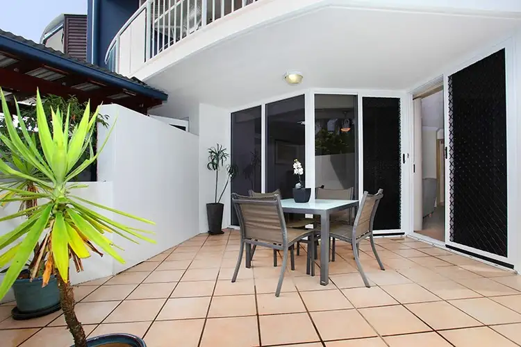 Fourth view of Homely unit listing, 2/10 Edward Street, Alexandra Headland QLD 4572