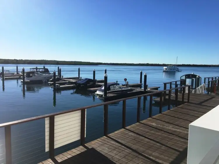 6 Marina Promenade