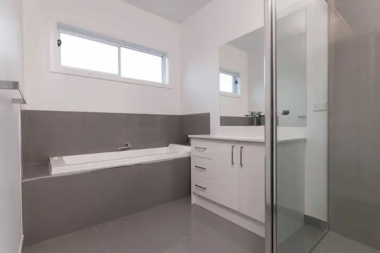Seventh view of Homely house listing, 25 Viewmont Avenue, Craigieburn VIC 3064