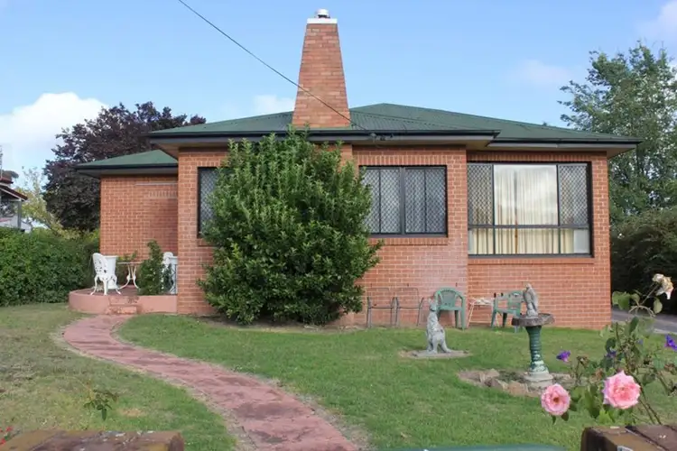 132 Rouse Street, Tenterfield NSW 2372