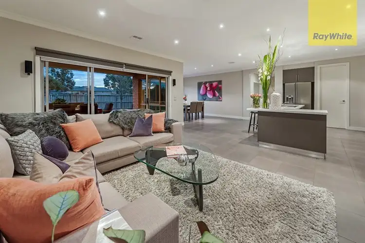 Seventh view of Homely house listing, 5 Blackbird Terrace, Craigieburn VIC 3064