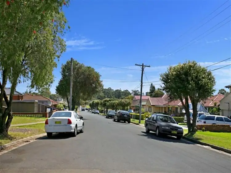 Fifth view of Homely house listing, 2 Moir Street, Smithfield NSW 2164