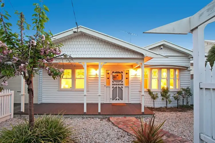 18 Walker Street, Rippleside VIC 3215