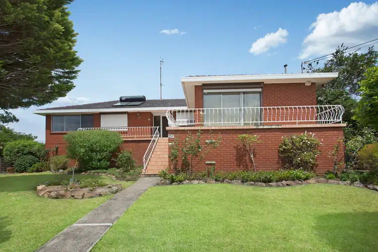 27 Tripoli Way, Albion Park NSW 2527