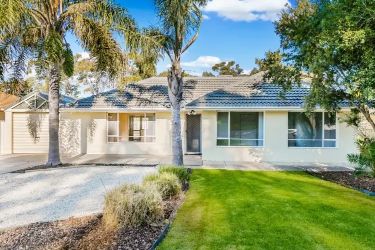 16 Conington Crescent, Morphett Vale SA 5162