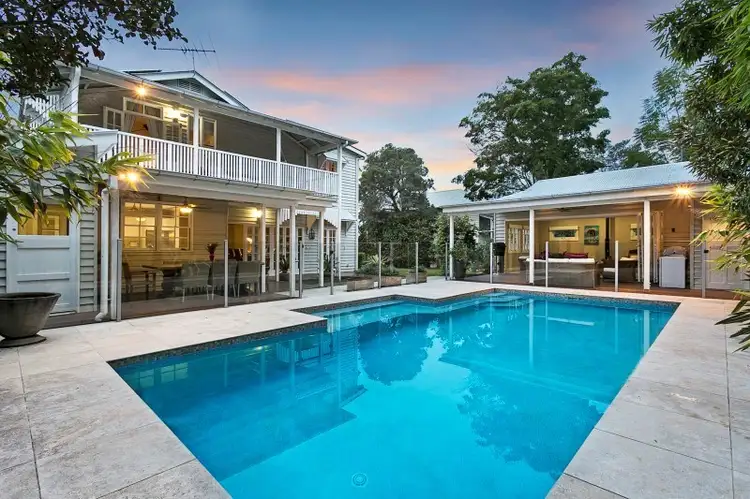 15 Erinvale Street, Corinda QLD 4075