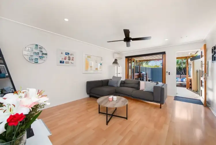 Second view of Homely unit listing, 2/123 Sunshine Boulevard, Mermaid Waters QLD 4218