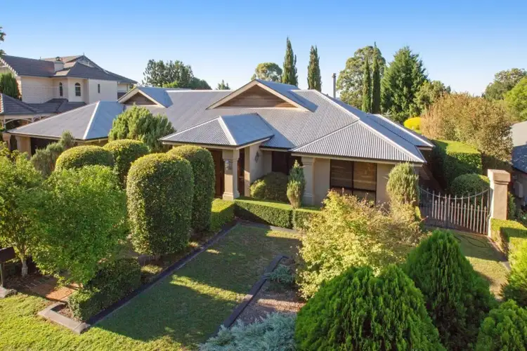 7 Montclaire Close, Middle Ridge QLD 4350