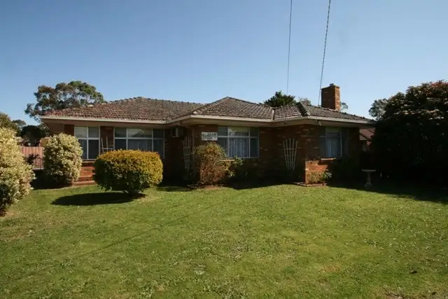 28 Shamrock Avenue, Cowes VIC 3922