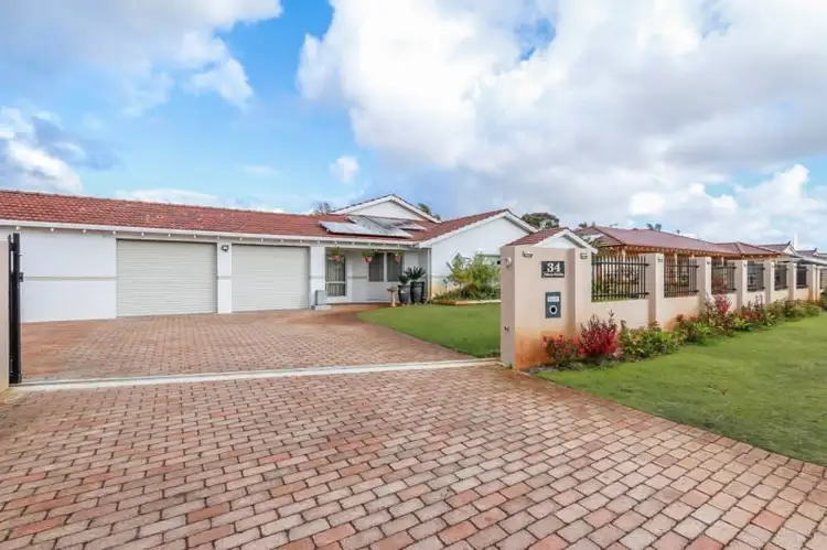 34 Pelican Parade, Ballajura WA 6066