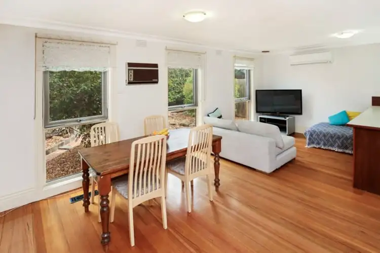 Fifth view of Homely house listing, 2 Casey Drive, Lalor VIC 3075