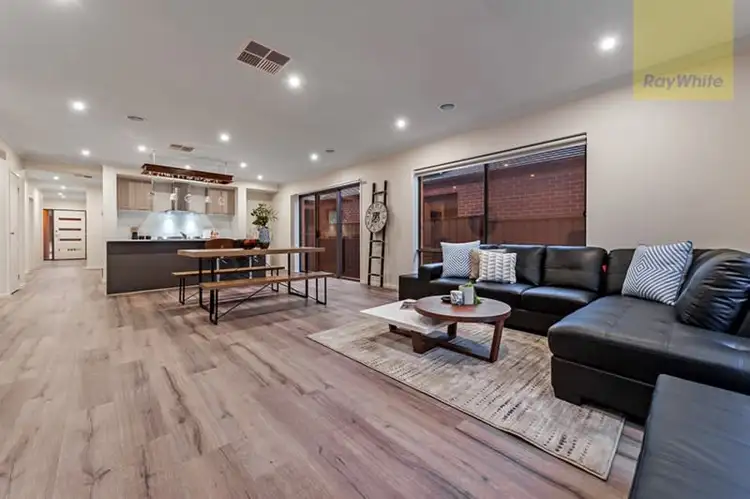 Sixth view of Homely house listing, 7 Kangaroo Road, Craigieburn VIC 3064