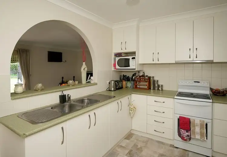 Fifth view of Homely house listing, 17 Tinga Crescent, Kooringal NSW 2650