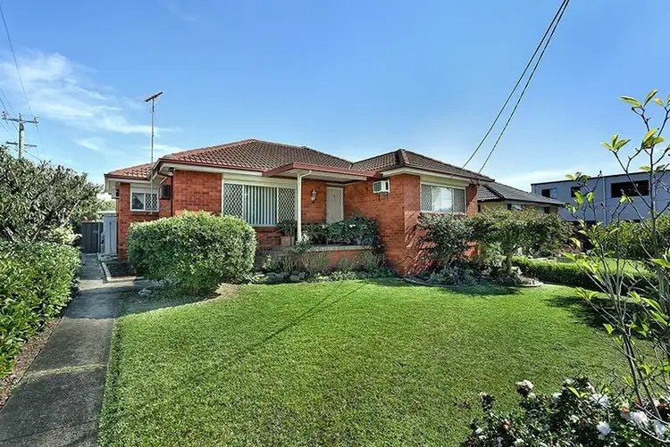 3 Hawkesbury Street, Fairfield West NSW 2165