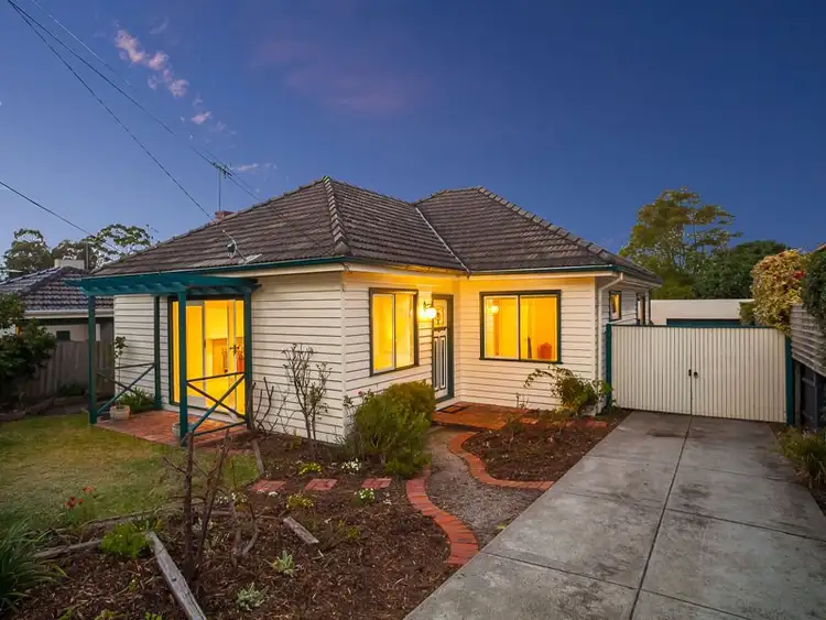 8 Jarrahdale Street, Cheltenham VIC 3192