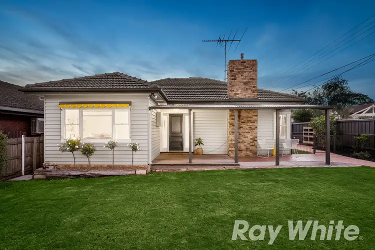 33 Erskine Road, Macleod VIC 3085