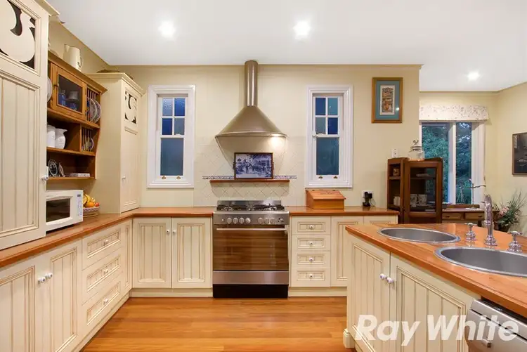 Fifth view of Homely house listing, 2 Rheanva Street, Berwick VIC 3806
