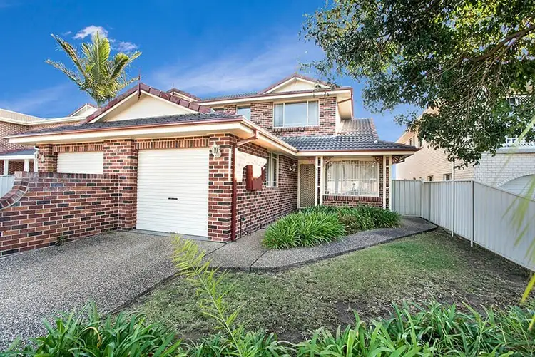 Main view of Homely unit listing, 2/7 Ringtail Circuit, Blackbutt NSW 2529
