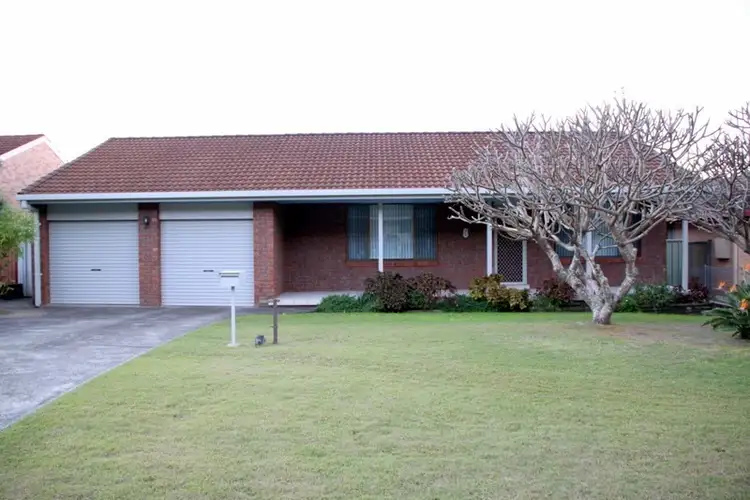 8 Gow Place, Laurieton NSW 2443