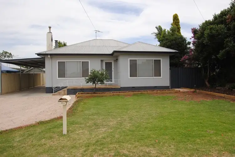 7 Almoola Street, Griffith NSW 2680