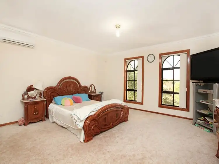 Seventh view of Homely house listing, 1 Abbott Court, Taylors Lakes VIC 3038