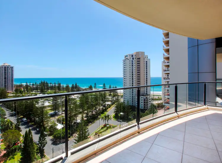 11 Peak Avenue, Main Beach QLD 4217