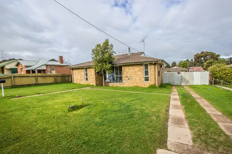 8 Frank Street, Narrandera NSW 2700