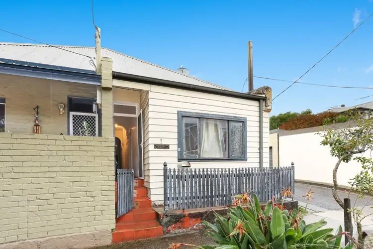 1 Daphne Street, Botany NSW 2019