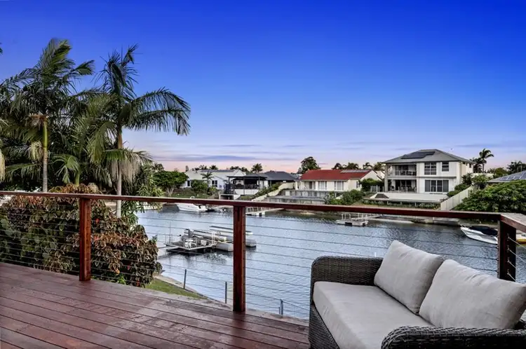 5 Montrose Court, Benowa Waters QLD 4217