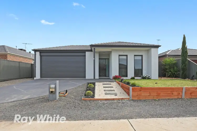 35 Lapwing Drive, Lara VIC 3212
