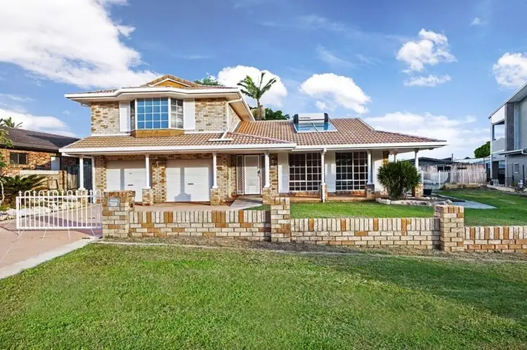 10 Bimbadeen Avenue, Banora Point NSW 2486