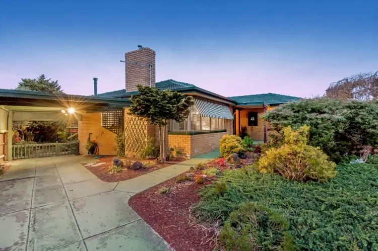 27 Berberis Crescent, Frankston VIC 3199