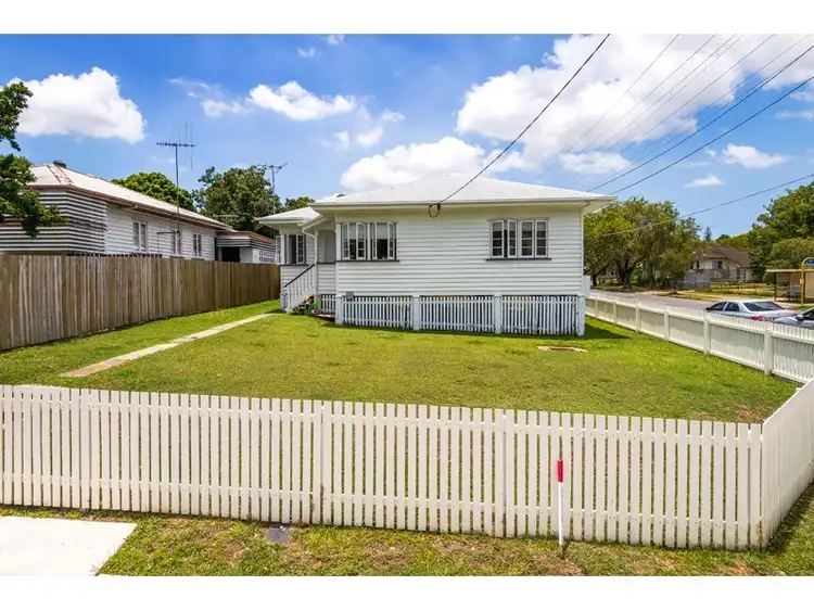 26 Rowton Street, Holland Park QLD 4121
