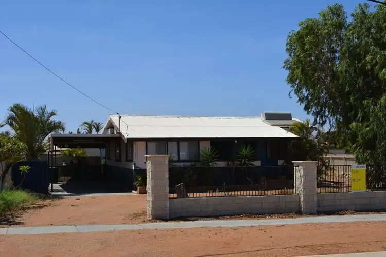 5 Fenner Street, Carnarvon WA 6701