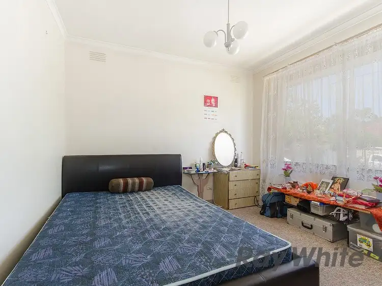 Fifth view of Homely house listing, 2/12 Station Avenue, St Albans VIC 3021