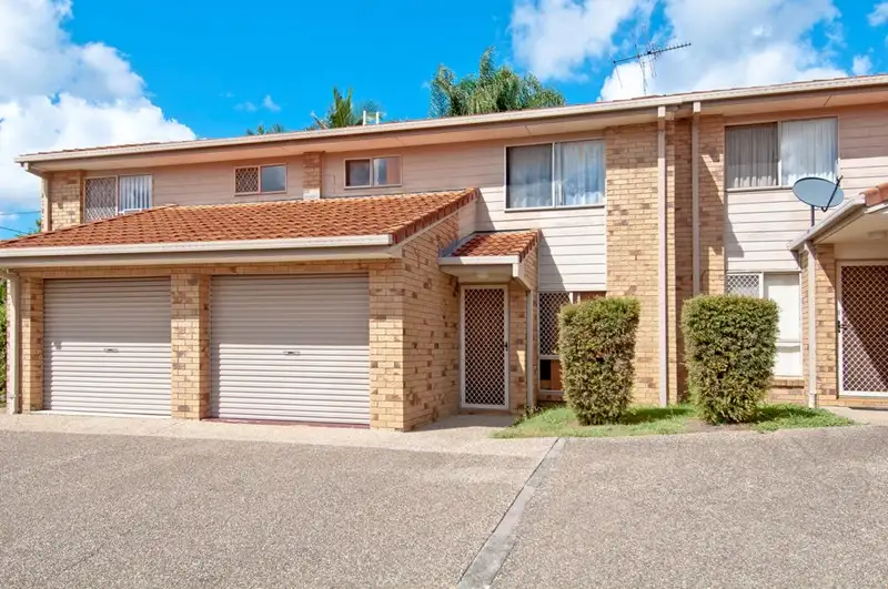 Main view of Homely unit listing, 2/5 Delanty Court, Edens Landing QLD 4207